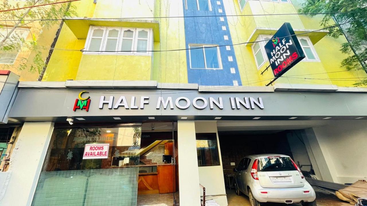 Half Moon Inn Chennai Extérieur photo